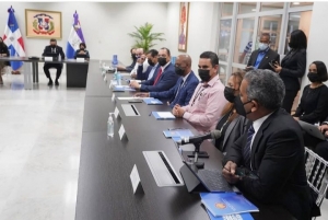 Director Nacional, Lic. Rodolfo Valentín Santos, acompaño al Magistrado Luis Henry Molina Peña, Presidente del Consejo del Poder Judicial y de la Suprema Corte de Justicia en Presentación de la Propuesta de la Guía de Trato Digno para el Acceso a la