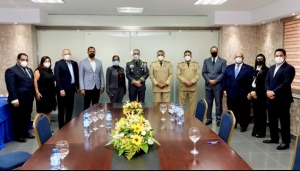 Director de La Oficina Nacional de la Defensa Publica participa en encuentro con egresados de INSUDE