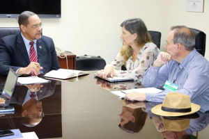 Representantes Proyecto Twinning se reúnen con el Director de la ONDP.