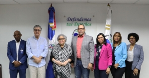 Director de la Defensa Pública recibe a representantes de ONAPRE y da la bienvenida a un nuevo miembro de la comisión