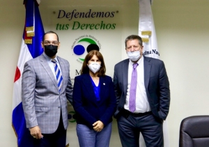 Visita en la sede central ONDP de la señora Rosalía Sosa Pérez y el señor Mark Williams, abogado estadounidense en representación Checchi and Co. Consulting, Inc., y Transnational Development ssociates, Inc. (TDA).