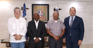Director de la Defensa Pública se reúne con autoridades de la Policía Nacional para fortalecer vínculos institucionales